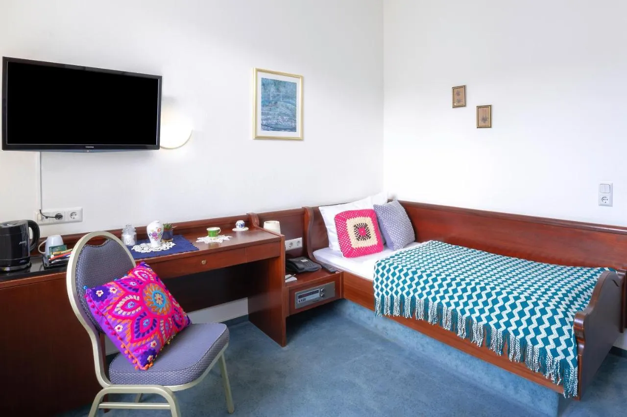 Tante Alma'S Mannheimer Hotel  MHG