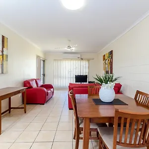 Como Apartments Gladstone Aparthotel
